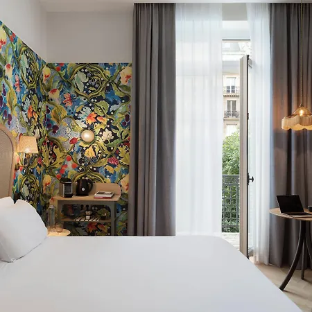 Miss Fuller Hotel Parigi