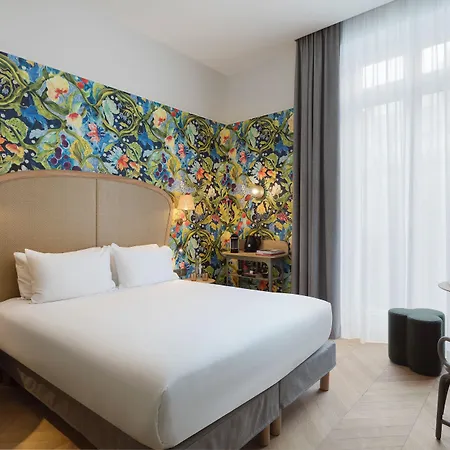 Miss Fuller Hotel 4*